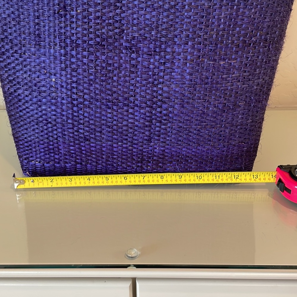 Fun casual purple, straw tote. - Picture 5 of 7